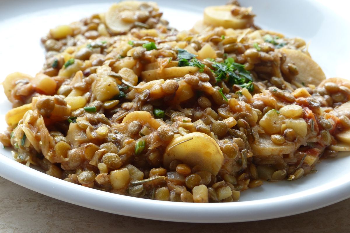 Linsen mit Pastinaken oder Süßkartoffeln, Topinambur